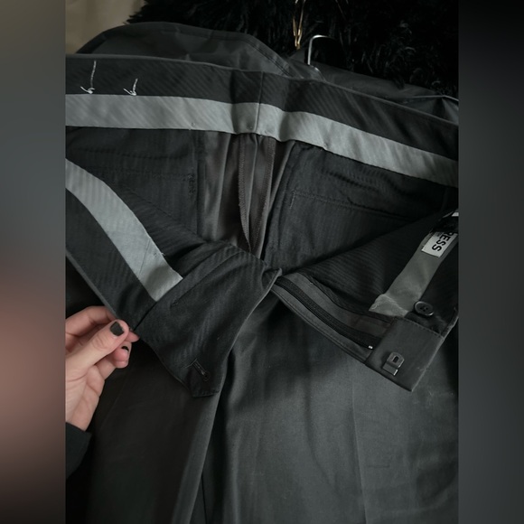 Grey suit pants and vest. - Picture 6 of 9